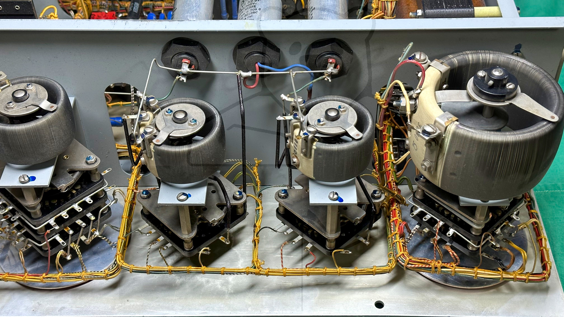 Neuberger RPM370-1 - Innenaufbau